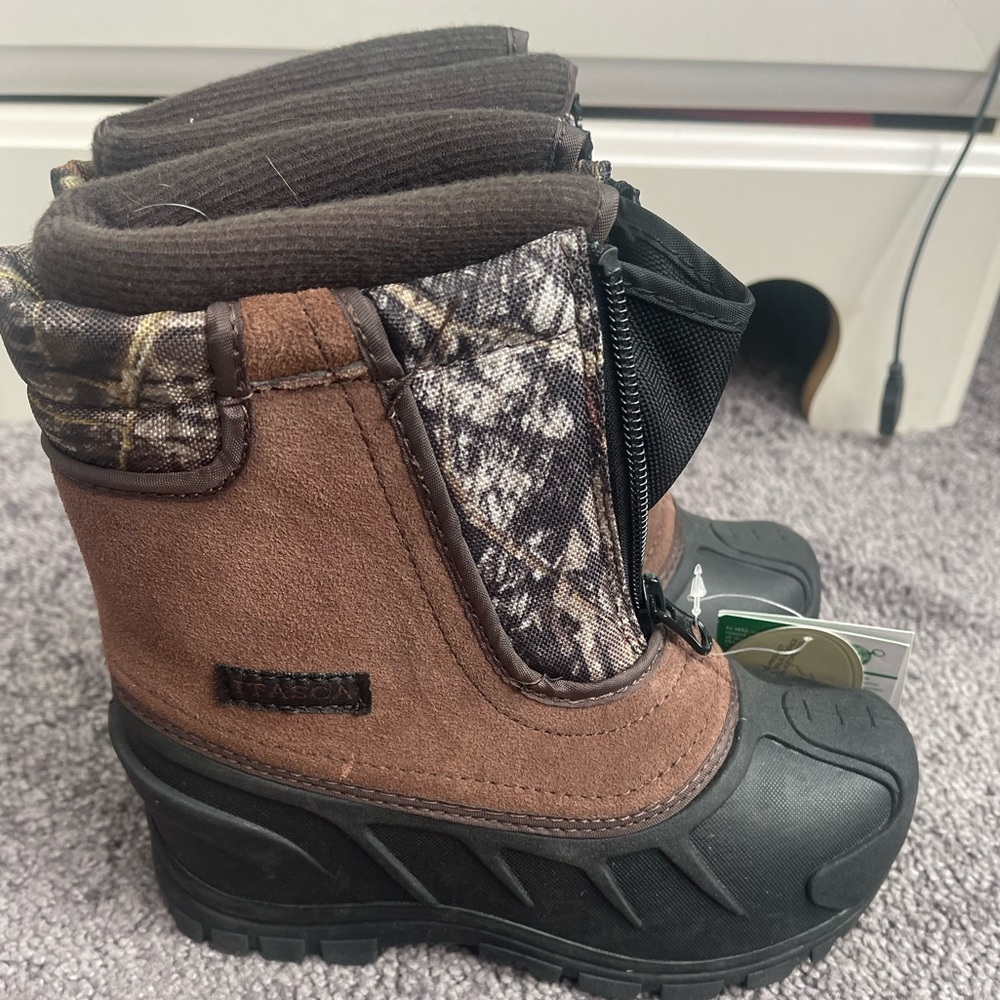 Itasca Snow Stomper Mossy Oak Winter Boots Child Size 12 NEW